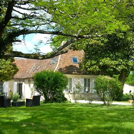 Domaine De L'ostal Ferienhaus *